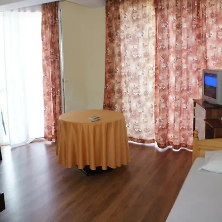 Feshevi Pensjonat Kiten (Burgas)